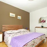 Isabella 2103 Pula
