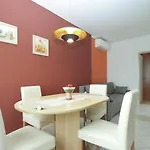 Isabella 2103 Pula