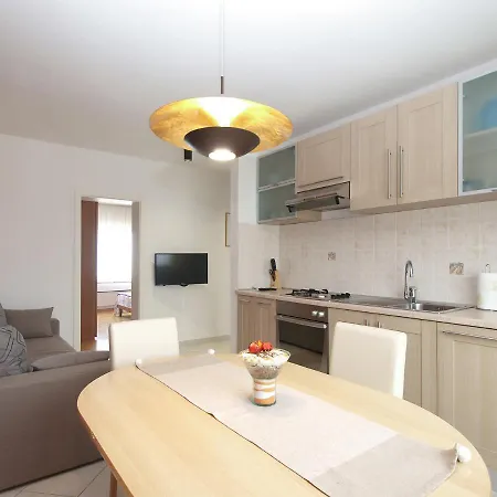 Isabella 2103 Dom wakacyjny Pula