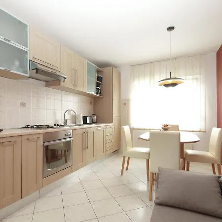 Isabella 2103 Dom wakacyjny