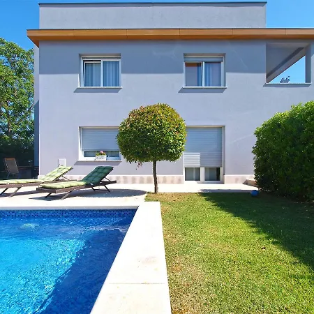 Isabella 2103 * Pula