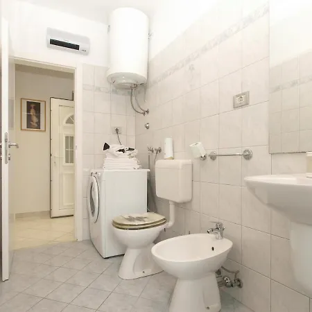 Isabella 2103 بيت للعطل