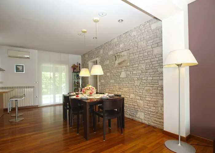 Isabella 2103 בית נופש פולה