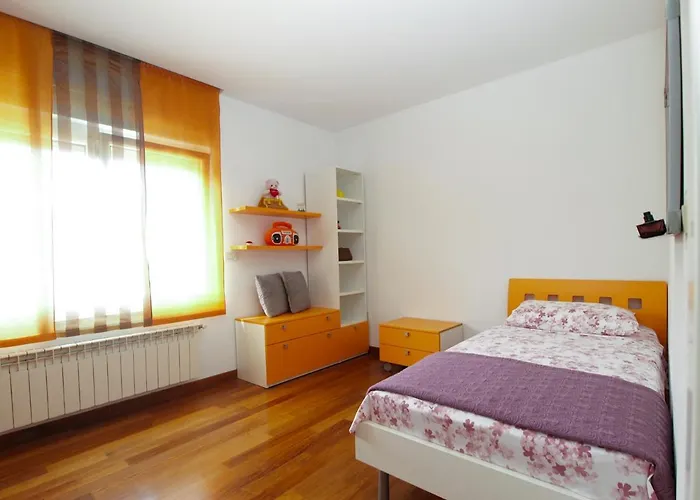 Vikendica Isabella 2103 Pula