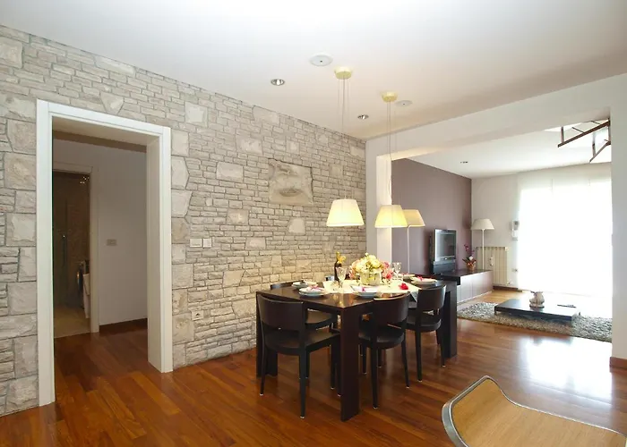 Isabella 2103 * פולה