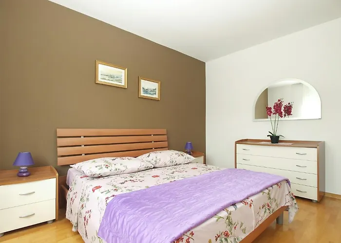 Isabella 2103 פולה